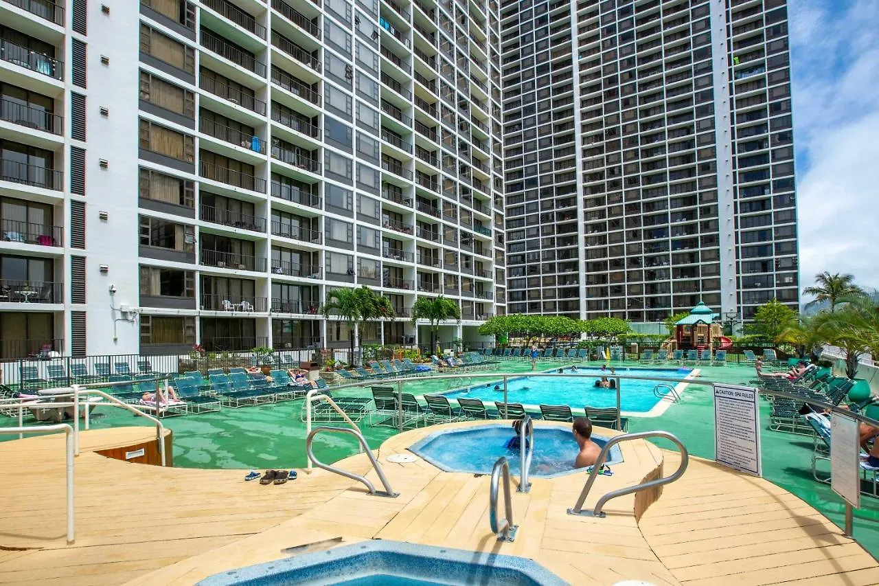Honolulu Vacation Rental Walk To Waikiki Beach!