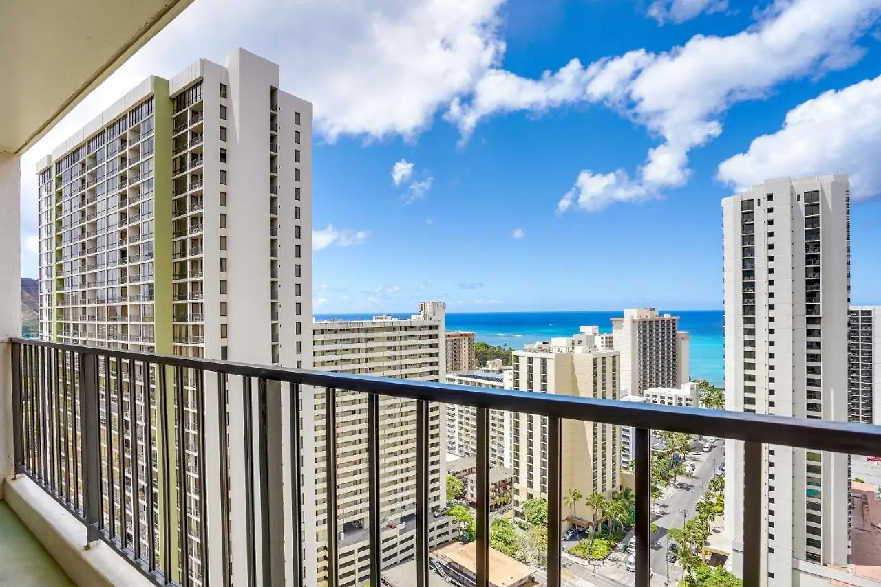 Honolulu Vacation Rental Walk To Waikiki Beach!