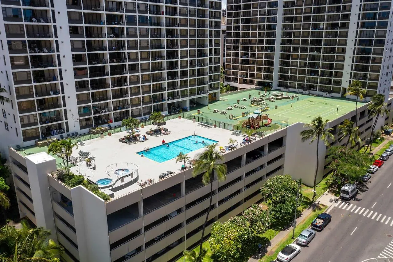 Apartment Honolulu Vacation Rental Walk To Waikiki Beach!