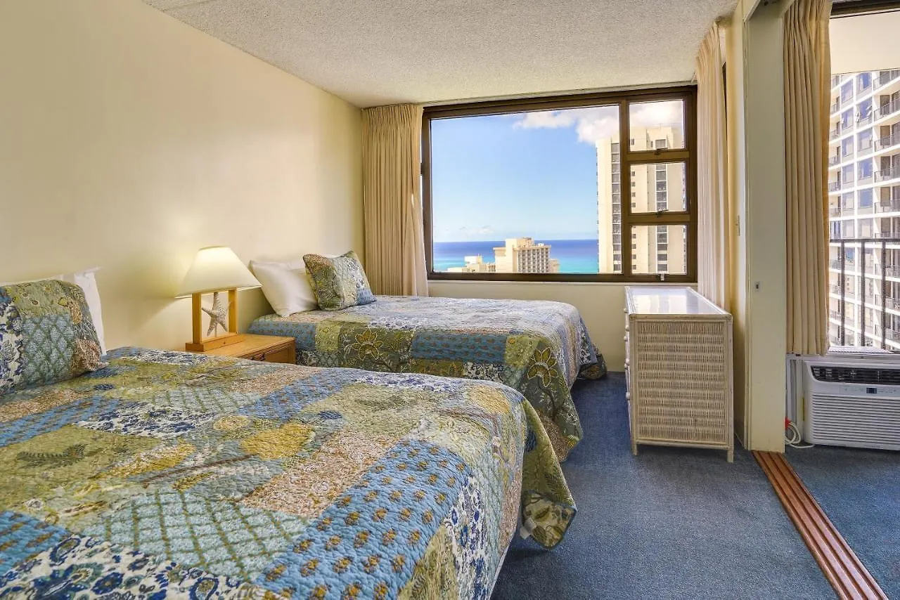 Honolulu Vacation Rental Walk To Waikiki Beach!