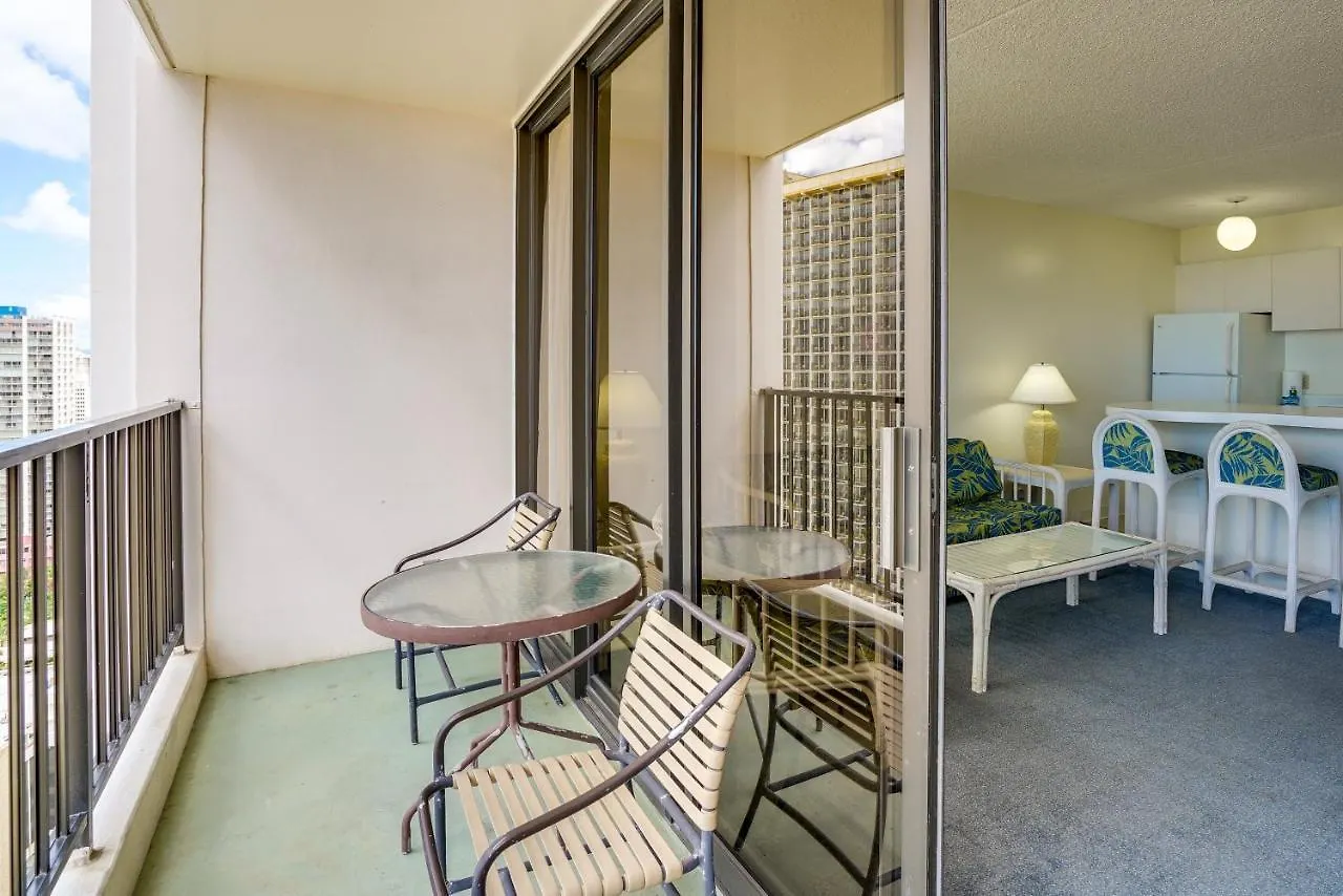 Apartment Honolulu Vacation Rental Walk To Waikiki Beach! United States